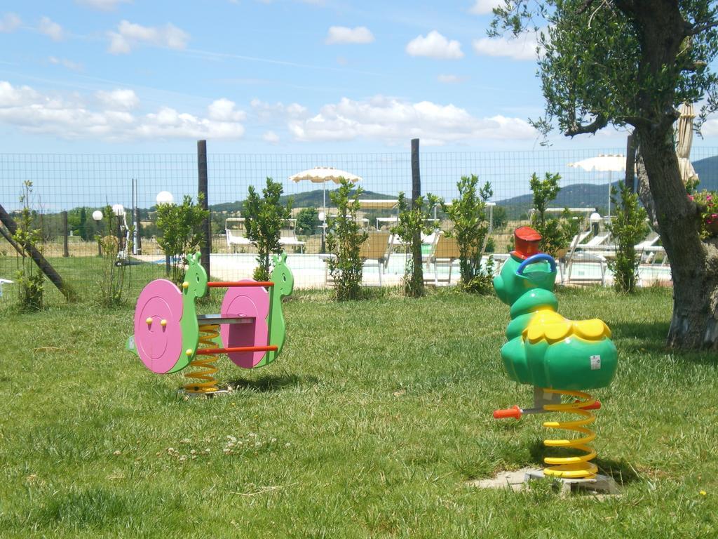 Agriturismo Colle D' Oro 佩夏罗马纳 外观 照片