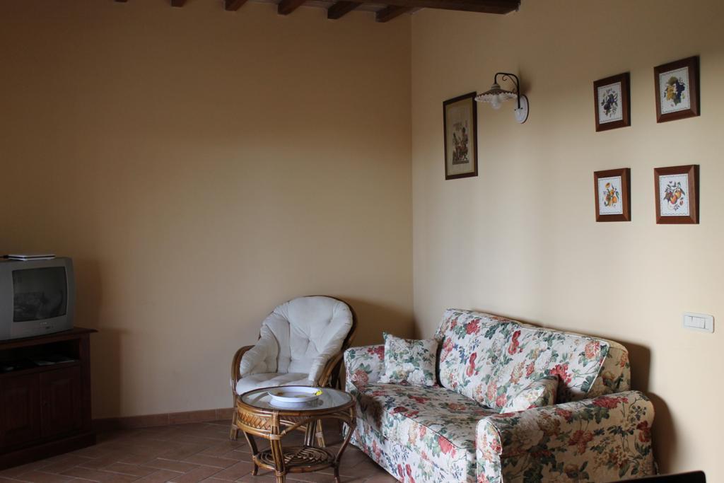 Agriturismo Colle D' Oro 佩夏罗马纳 客房 照片