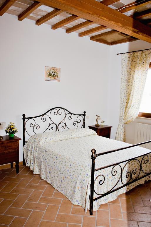 Agriturismo Colle D' Oro 佩夏罗马纳 客房 照片