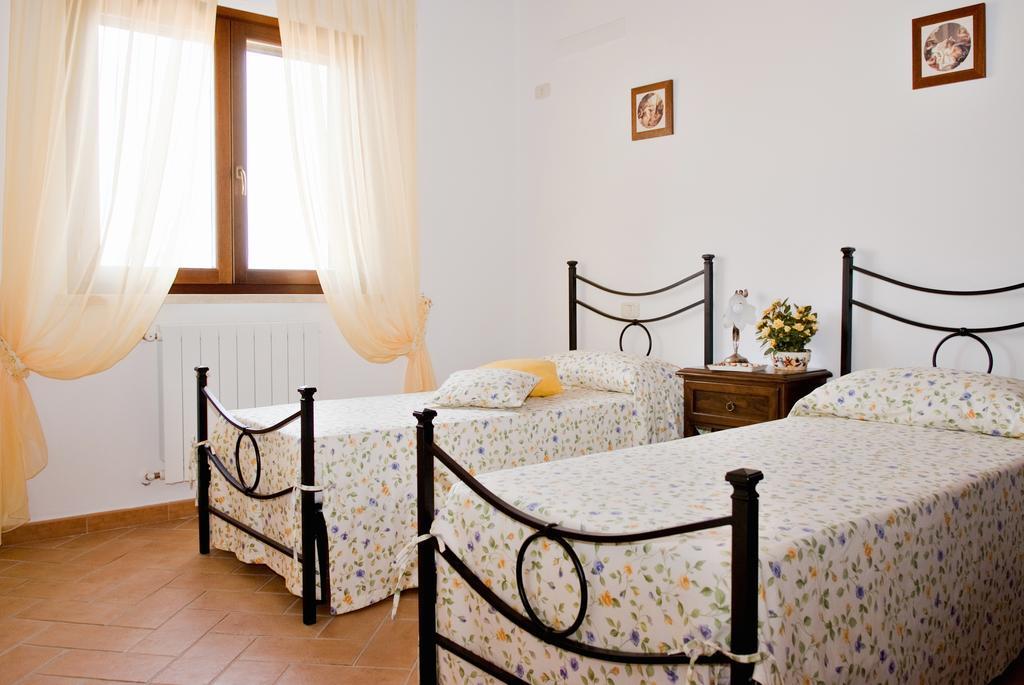 Agriturismo Colle D' Oro 佩夏罗马纳 客房 照片