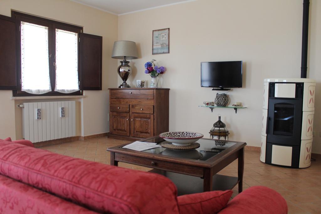 Agriturismo Colle D' Oro 佩夏罗马纳 外观 照片