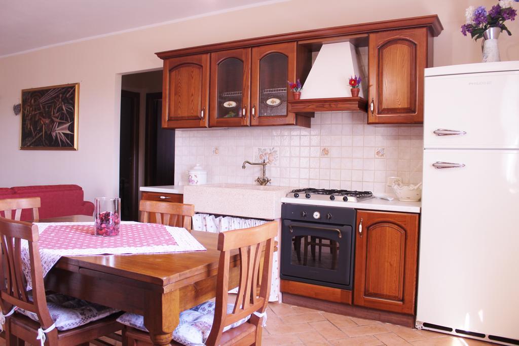 Agriturismo Colle D' Oro 佩夏罗马纳 外观 照片
