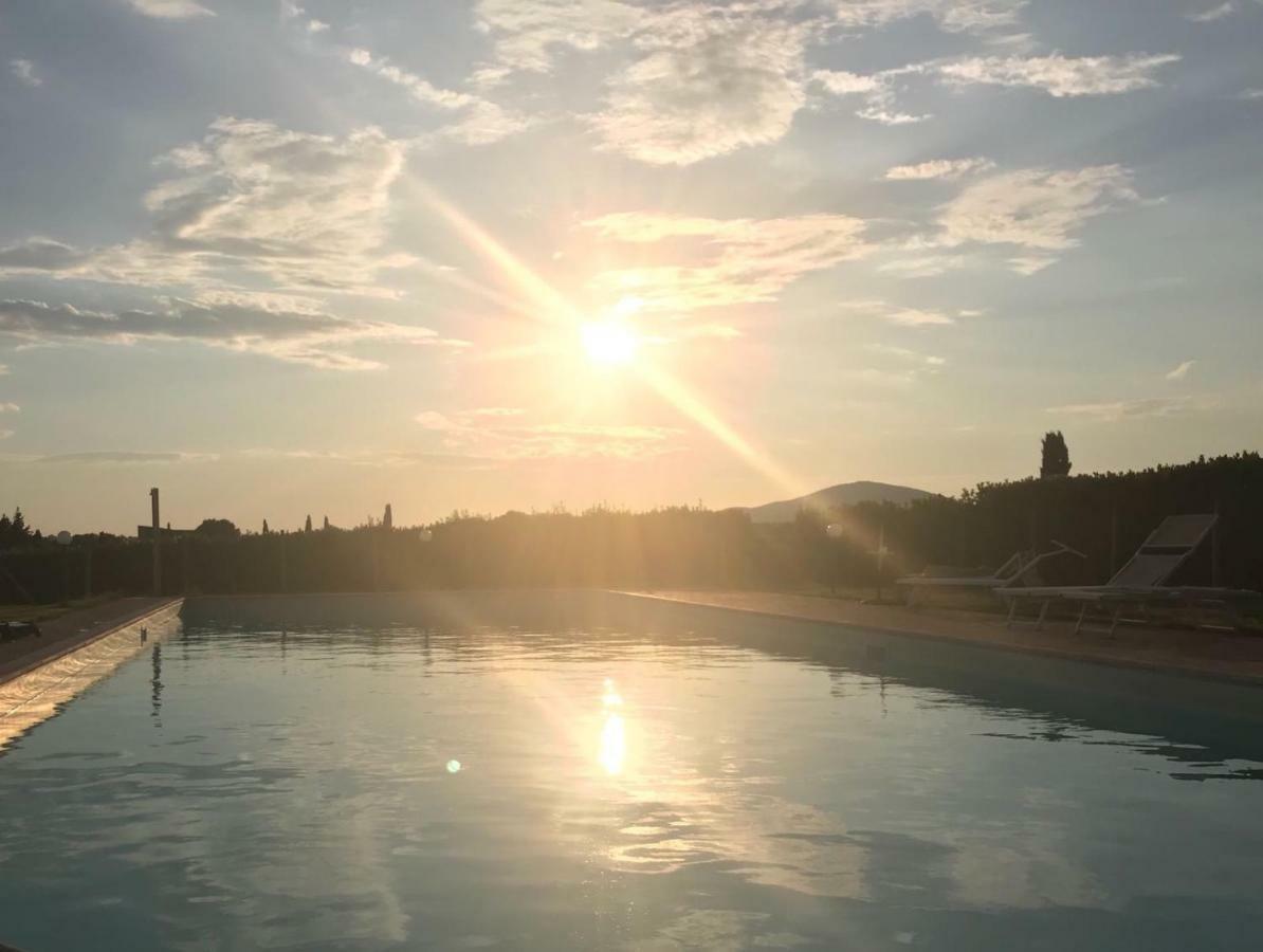 Agriturismo Colle D' Oro 佩夏罗马纳 外观 照片