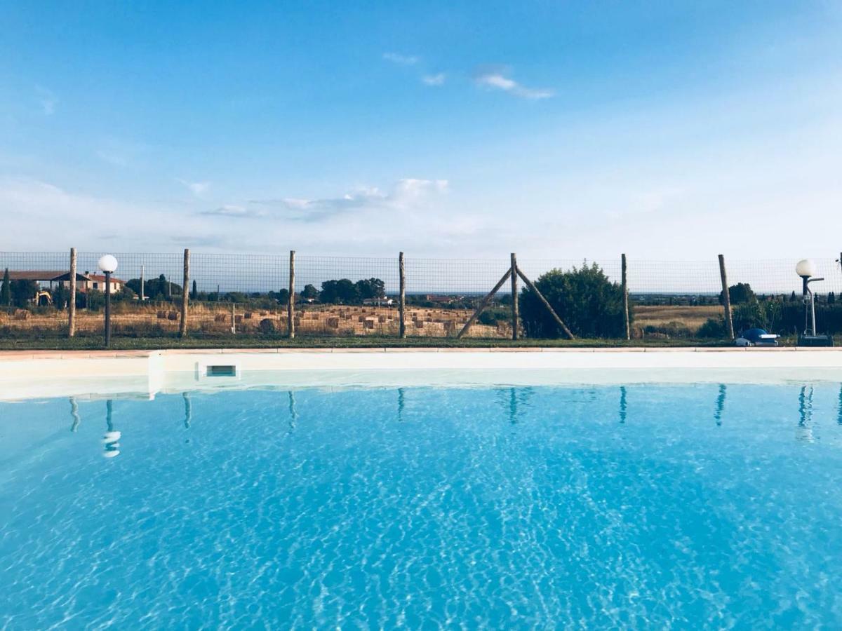 Agriturismo Colle D' Oro 佩夏罗马纳 外观 照片